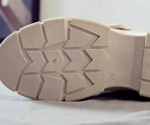 تطور أحذية الكاحل الشتوية