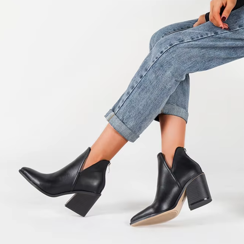 أحذية كوبرا نوير